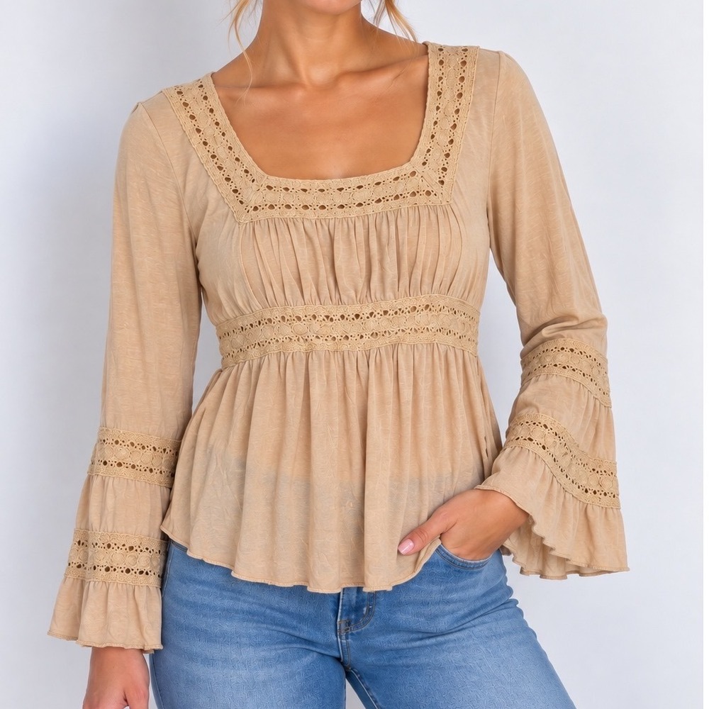 Y2K Fang Crochet Trim Top Women's Medium Beige Rayon Blend Bell Sleeve Boho
